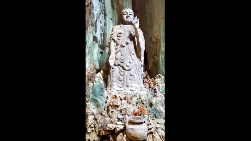 marble-mountains-afternoon-ba-na-hills-small-group-tour