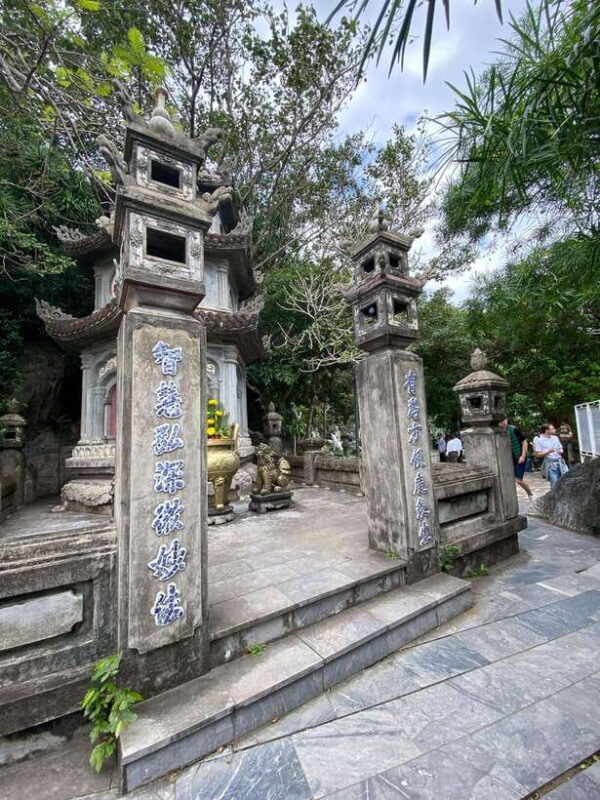 marble-mountains-and-linh-ung-pagoda-private-tour-from-hoian