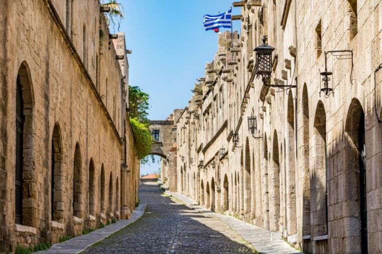 medieval-city-lindos-full-day-private-tour
