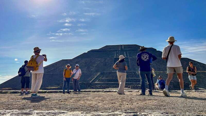 mexico-city-teotihuacan-tlatelolco-guadalupe-shrine-tour
