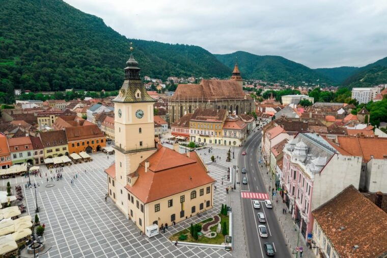 minivan-8-peles-draculas-castle-and-brasov-full-day-trip