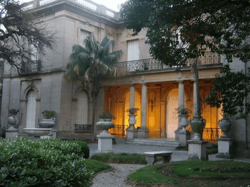 montevideo-highlights-walking-tour-with-a-guide-2