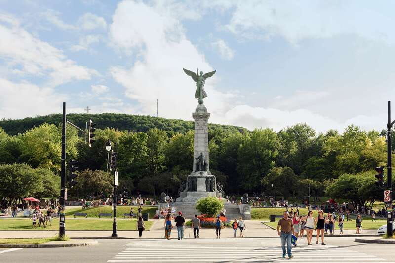 montreal-guided-bike-tour-of-city-old-port-plateau