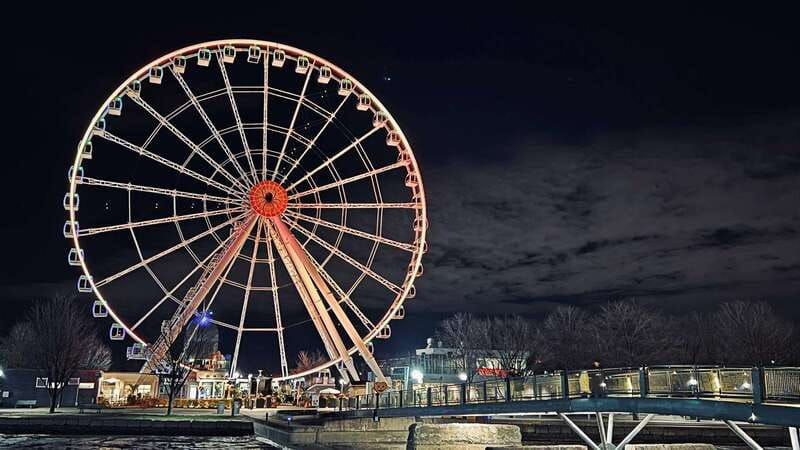 montreal-guided-walking-night-tour-with-an-expert-guide