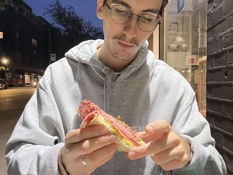 montreal-no-diet-club-walking-food-tour-with-many-tastings