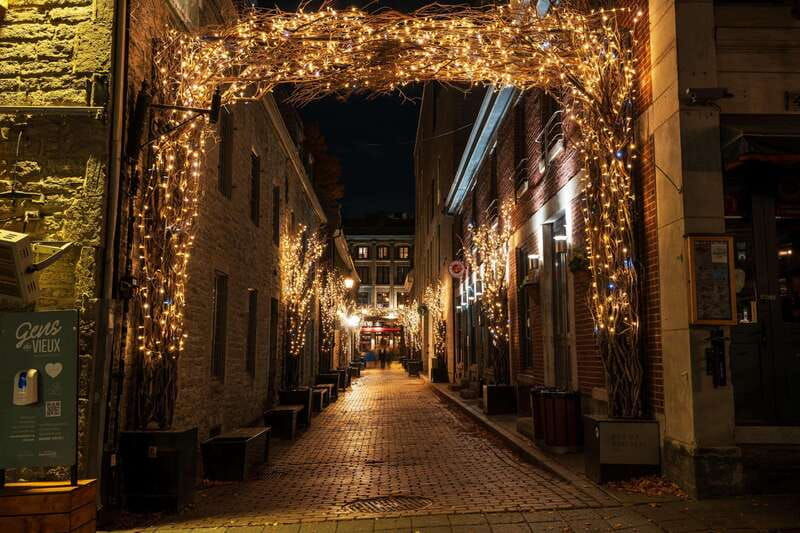montreal-old-montreal-at-twilight-walking-tour