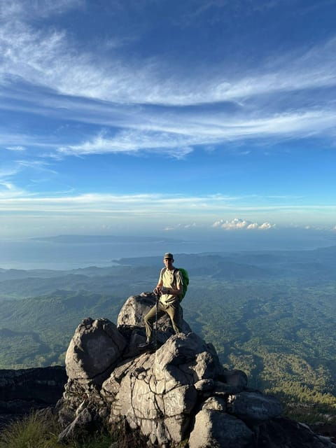 mount-agung-sunrise-tour-highest-peak-adventure-3142m