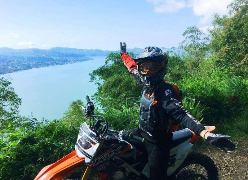 mount-batur-sunrise-dirt-bike-trek-with-trained-riders