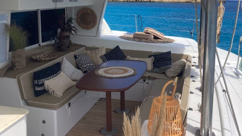 mykonos-boho-experience-catamaran-cruise