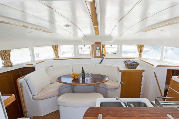 mykonos-catamaran-cruise-with-meal-and-drinks