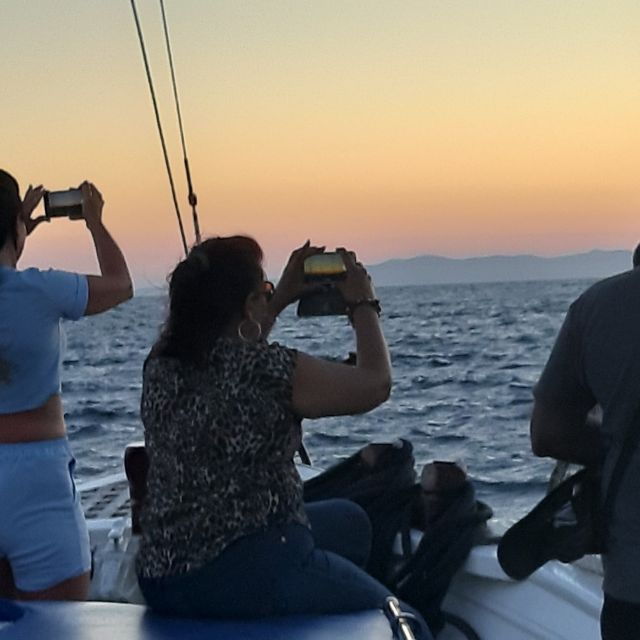mykonos-sunset-boat-trip-with-snacks-and-drinks