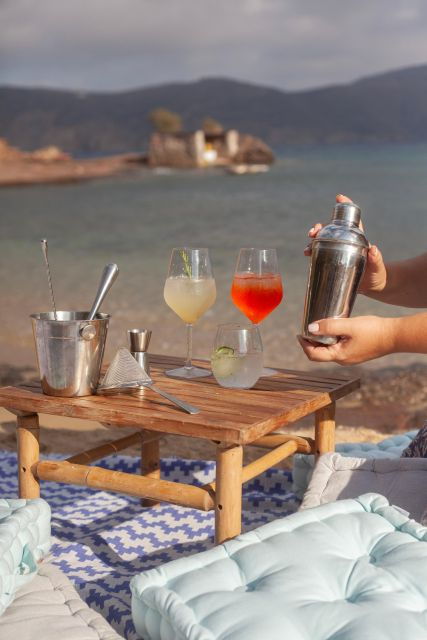 mykonos-sunset-cocktail-making-class-on-a-secluded-beach