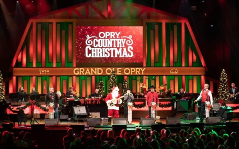 nashville-country-christmas-music-show-at-the-opry-house