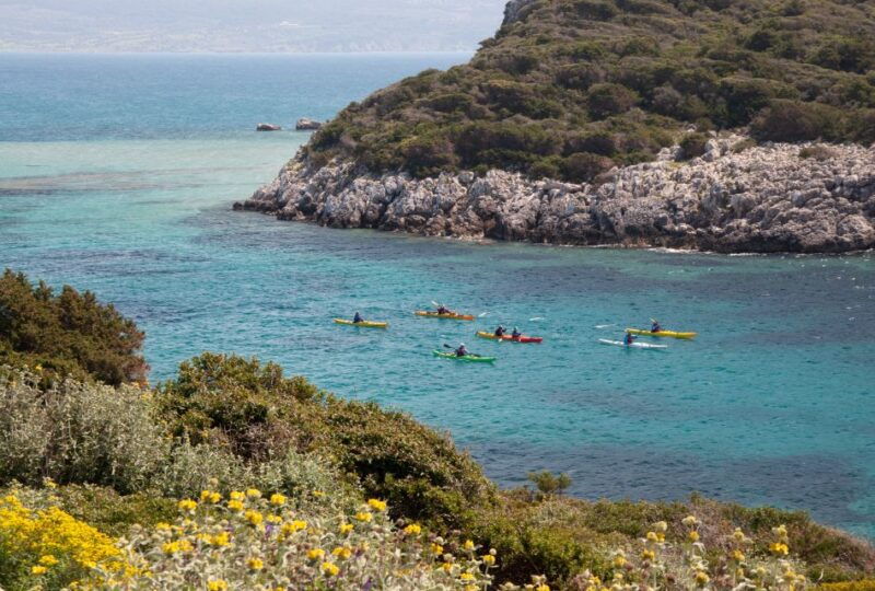 navarino-bay-sea-kayaking-with-lunch