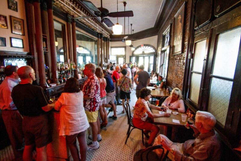new-orleans-afternoon-cocktail-walking-tour-with-drinks