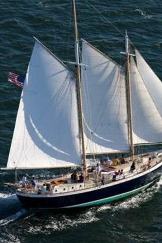 newport-morning-mimosa-sail-aboard-schooner-aquidneck