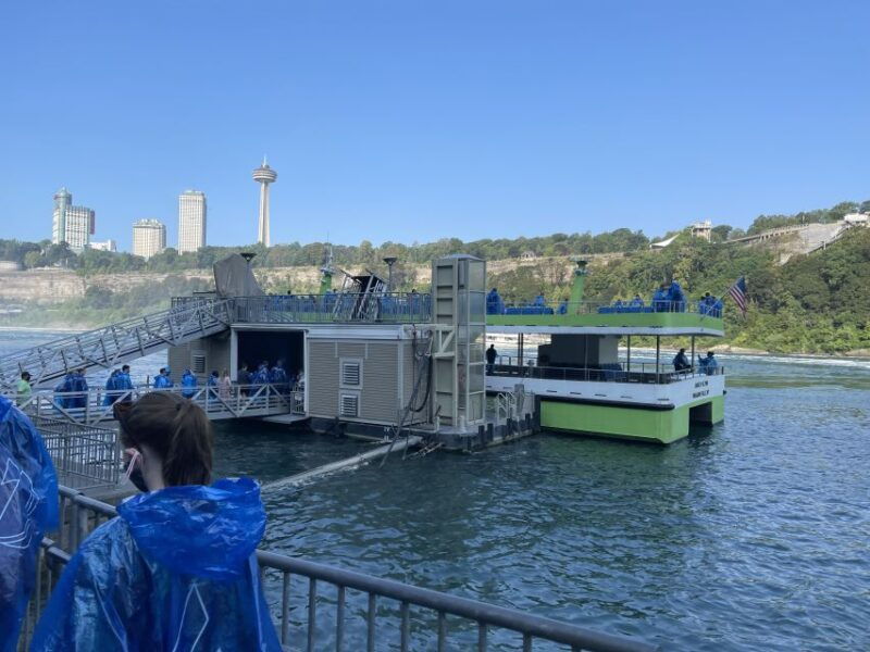 niagara-falls-ny-maid-of-the-mist-boat-and-walking-tour