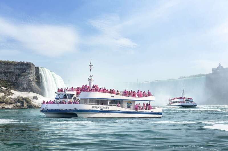 niagara-falls-tour-with-skip-the-line-cruise-wine-tasting-3