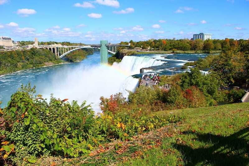 niagara-falls-us-canada-full-day-tour-lunch-2