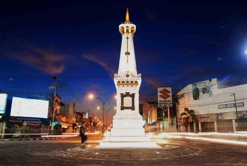 night-street-food-and-cultural-walking-tour