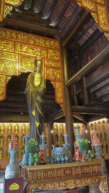 ninh-binh-group-tour-bai-dinh-pagoda-trang-an-mua-cave