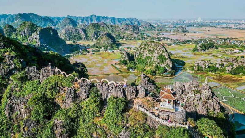ninh-binh-luxury-1-day-trip-with-limousine-trang-an-hoa-lu