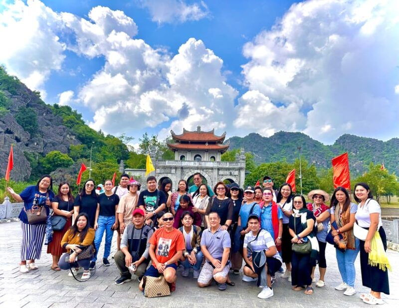 ninh-binh-private-tour-hoa-lu-tam-coc-mua-cave-and-cycling