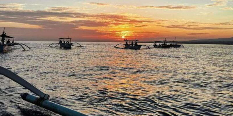north-bali-lovina-sunrise-watching-dolphin