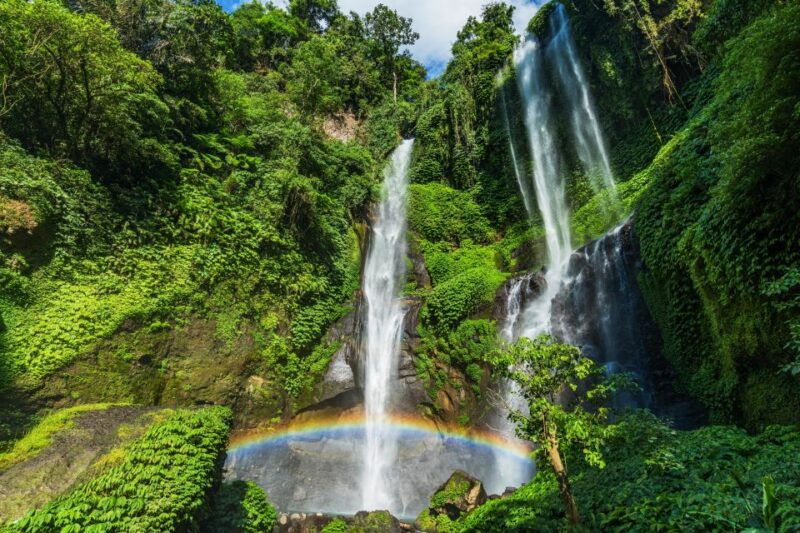 north-bali-sekumpul-waterfalls-and-ulun-danu-temple-tour
