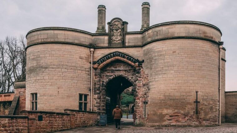 nottingham-city-walking-tour-exploration-game