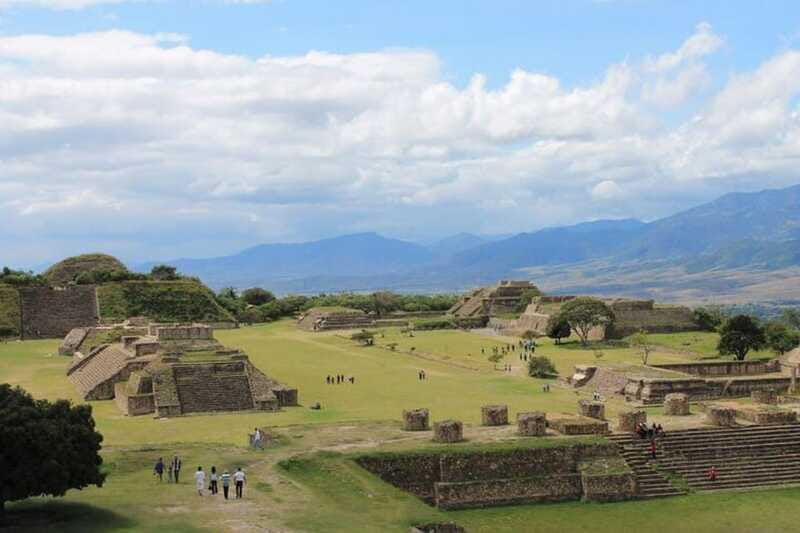 oaxaca-de-juarez-monte-alban-trip-with-transportation