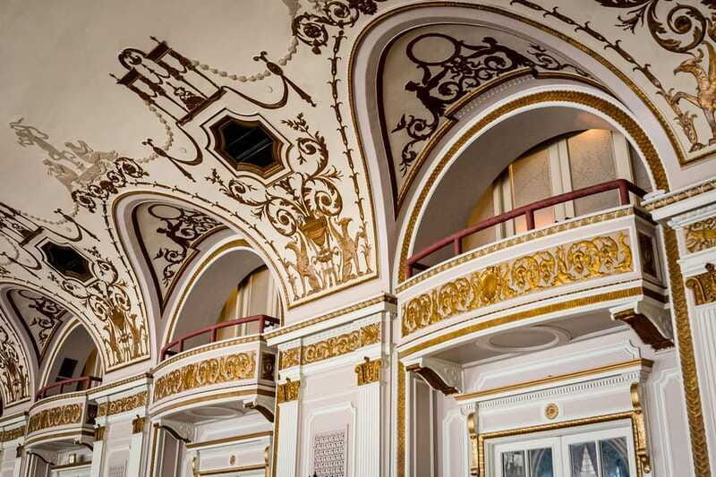 ottawa-secrets-of-the-chateau-laurier-guided-hotel-tour