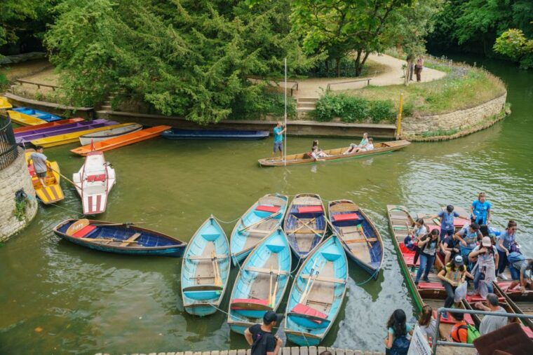 oxford-alumni-led-walking-punting-tour-w-opt-new-college