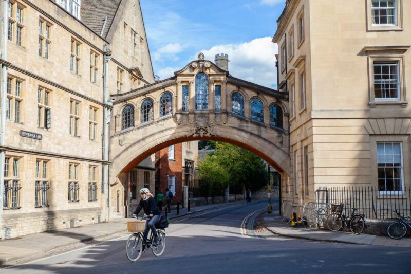 oxford-city-bike-tour-with-student-guide