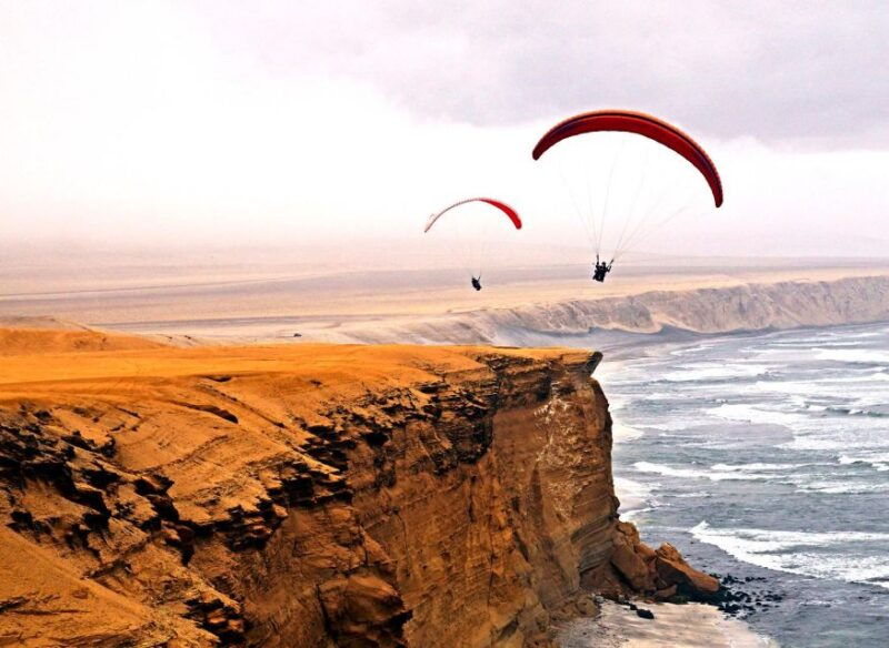 paragliding-adventure-soaring-over-paracas-reserve