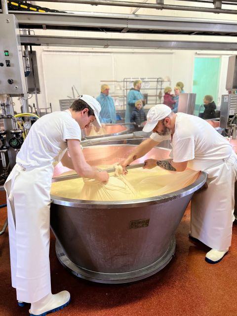 parmesan-cheese-and-balsamic-vinegar-food-tour-and-tasting