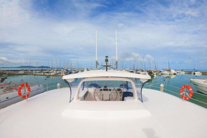 pattaya-3-islands-catamaran-tour-with-buffet-lunch