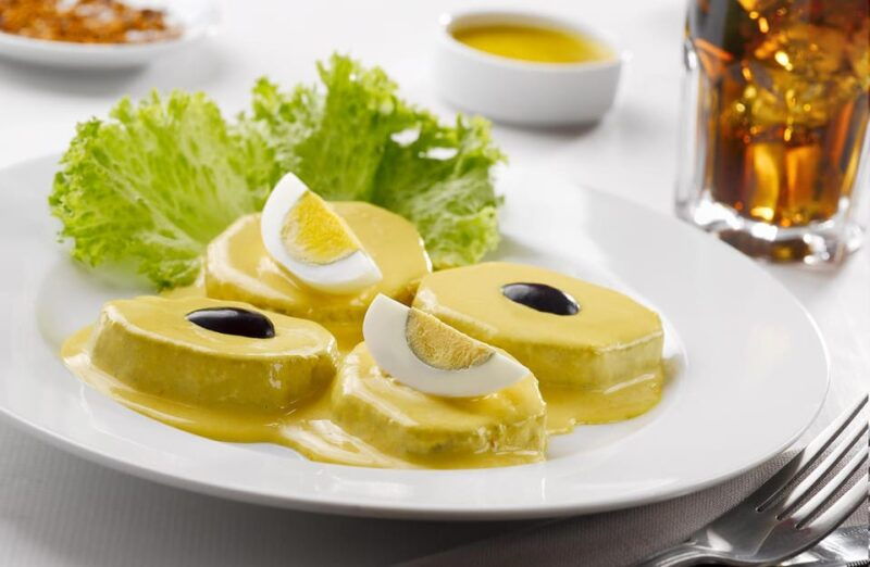 peruvian-cuisine-demonstration-at-the-la-caravedo-hacienda