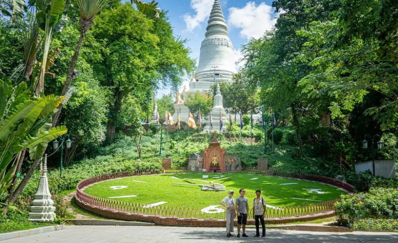 phnom-penh-historical-sites-tour-by-tuk-tuk