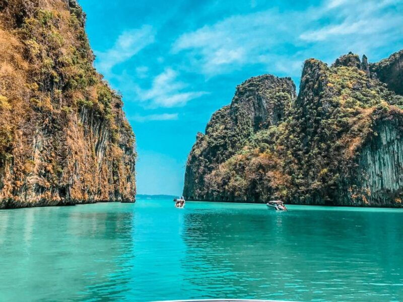 phuket-phi-phi-bamboo-islands-boat-tour-lunch-drinks
