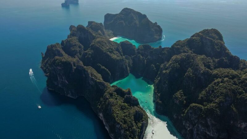 phuket-phi-phi-islands-day-trip-by-speed-catamaran