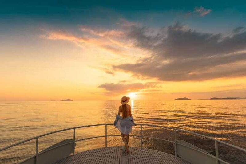phuket-phi-phi-maiton-island-sunset-premium-catamaran-tour