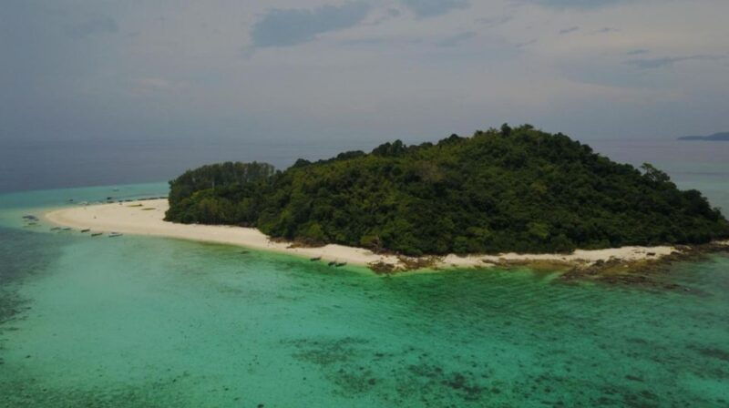 phuket-phi-phi-sunrise-boat-tour-to-bamboo-and-khai-island