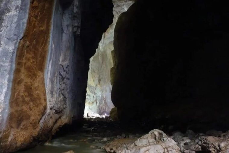 ponor-fortress1-day-tour-visit-the-greatest-romanian-cave