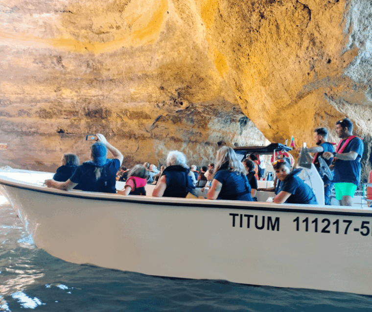 portimao-benagil-cave-praia-da-marinha-boat-cruise