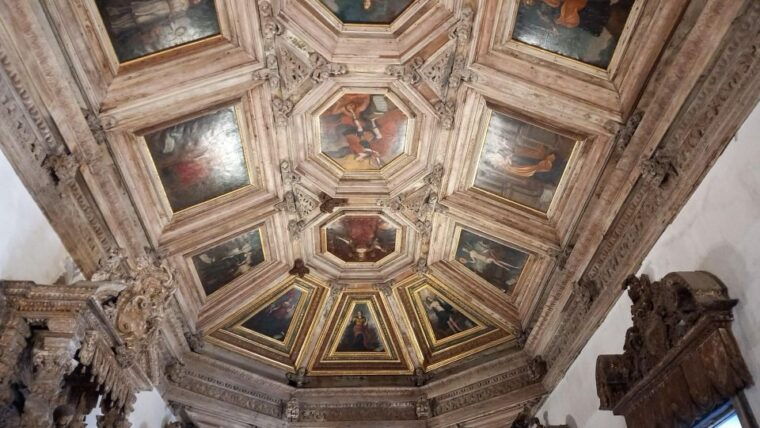 porto-historic-centre-private-walking-tour-cathedral