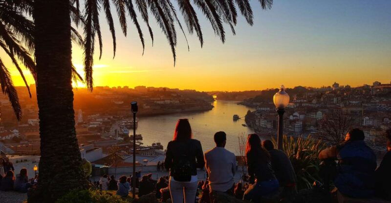 porto-tuk-tuk-sunset-tour-with-glass-of-port-wine