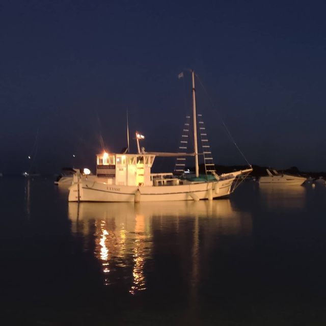 porto-vecchio-dinner-aperitif-at-sunset-at-sea