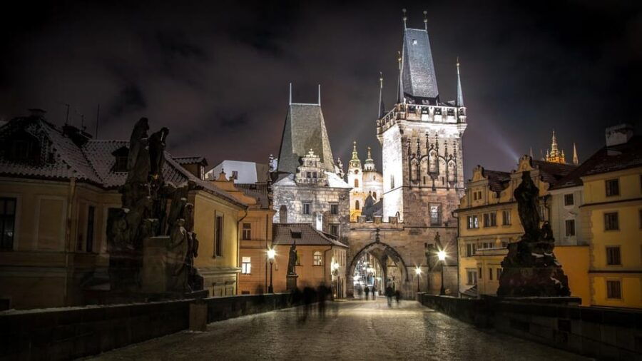prague-private-night-tour-with-local