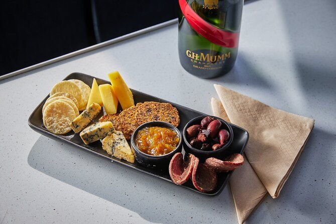 Premium Milford Sound Cruise Including Lunch - FAQs
